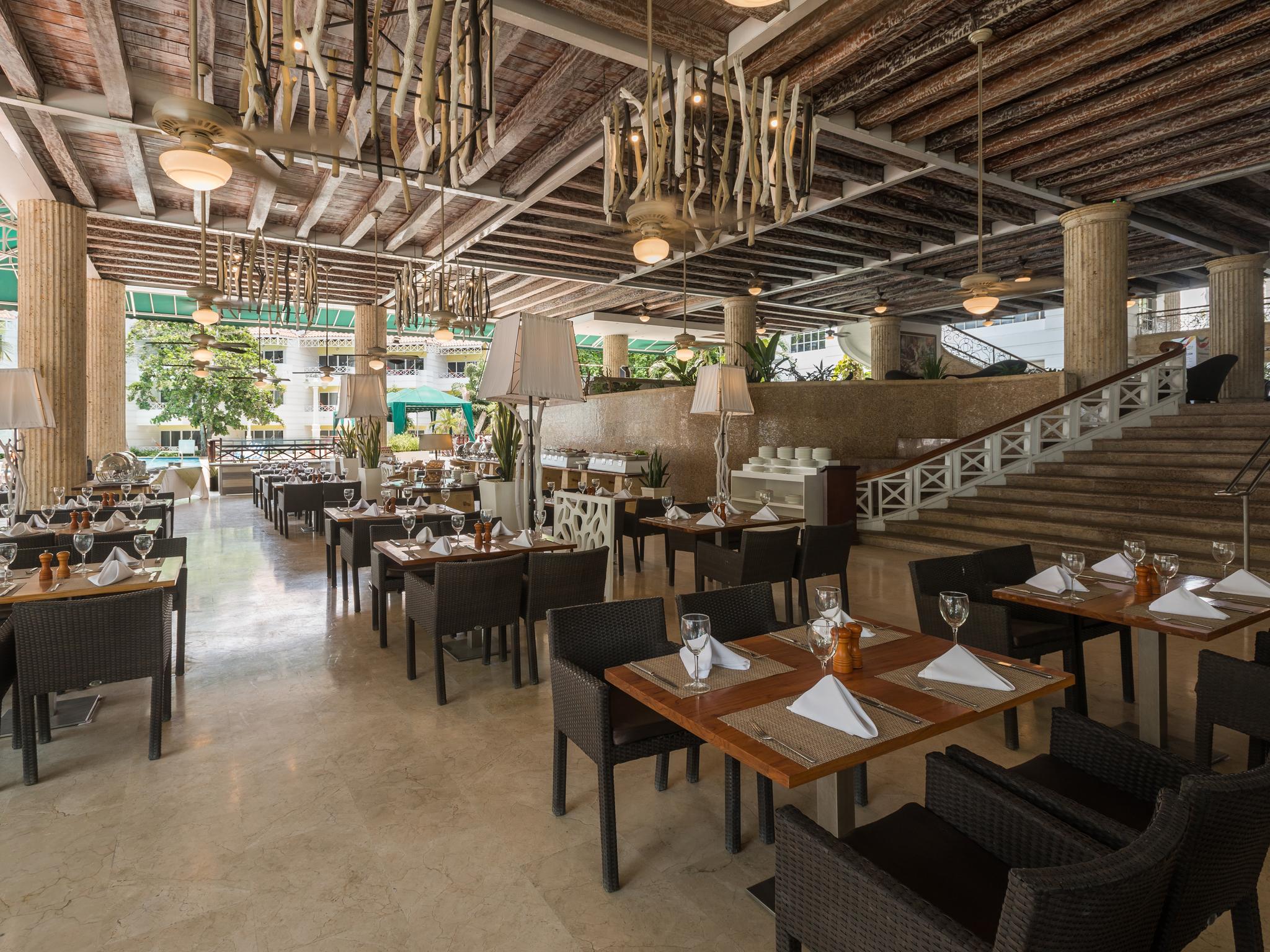 Hotel Las Americas Casa De Playa Cartagena Exteriér fotografie The restaurant