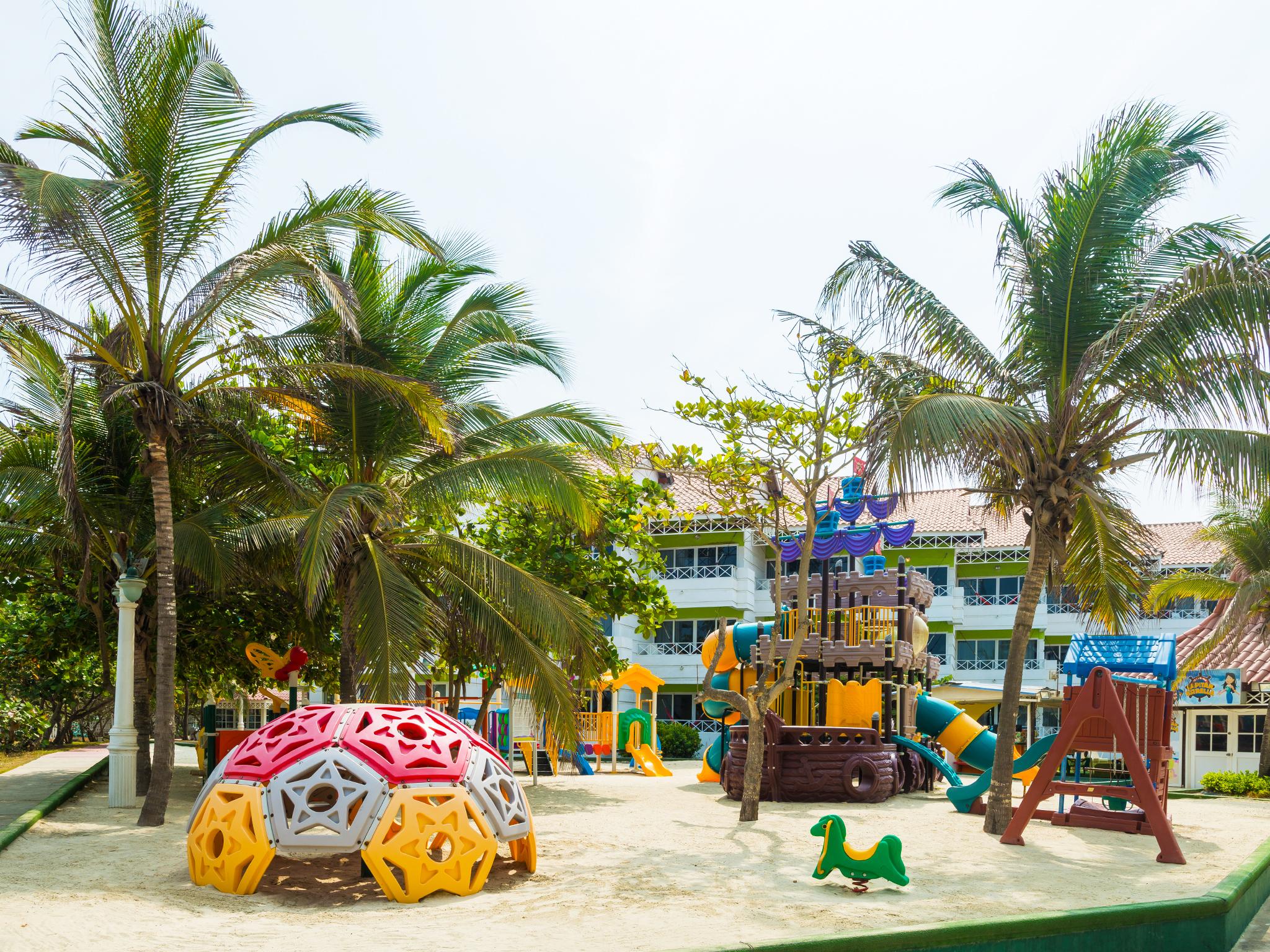 Hotel Las Americas Casa De Playa Cartagena Exteriér fotografie Playground