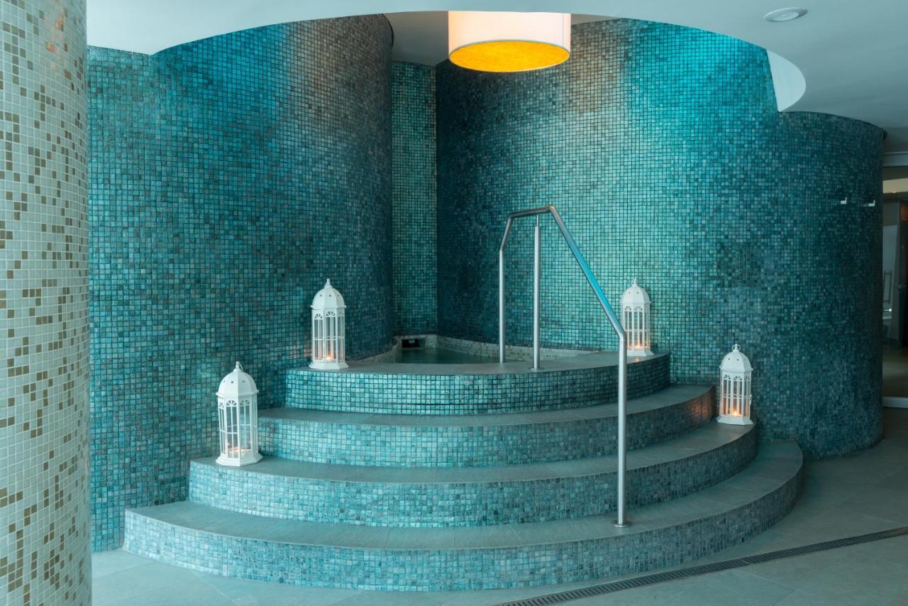 Hotel Las Americas Casa De Playa Cartagena Exteriér fotografie The spa at the hotel
